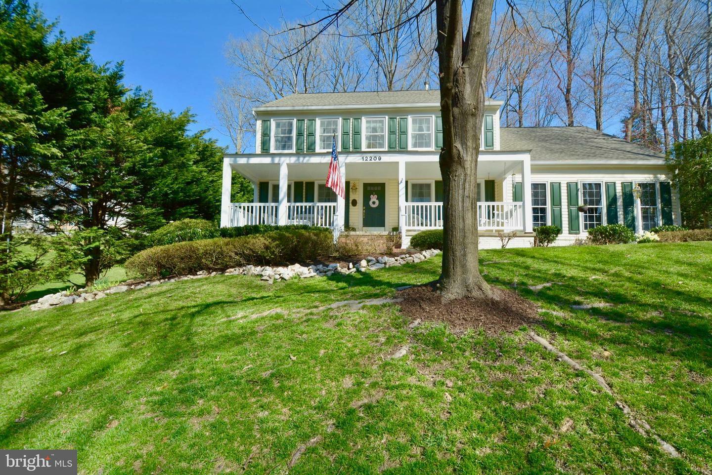 Property Photo: 12209 Knightsbridge Drive VA 22192