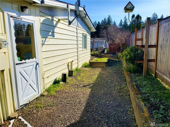 Property Photo: 5 Holly Rd WA 98584