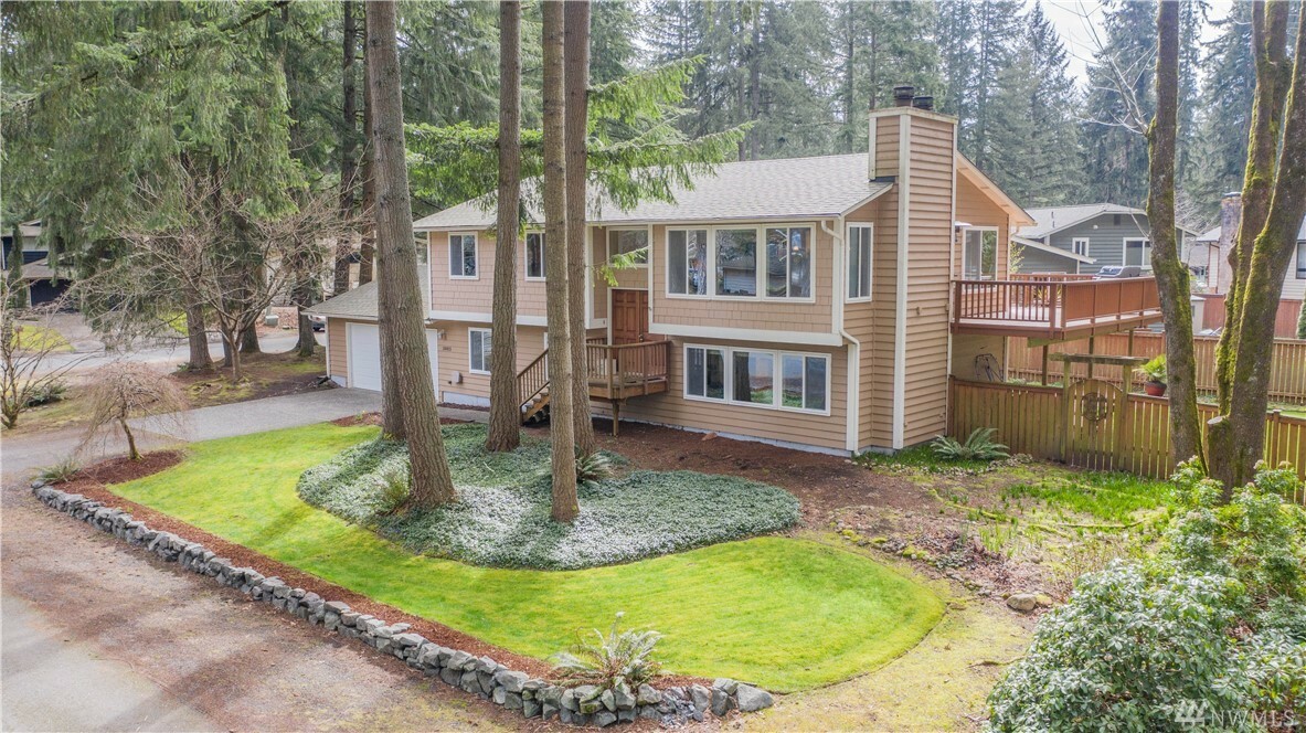 Property Photo:  18815 NE 168th St  WA 98072 