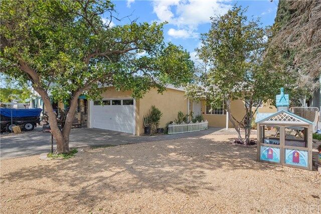 Property Photo:  15329 Wyandotte Street  CA 91406 