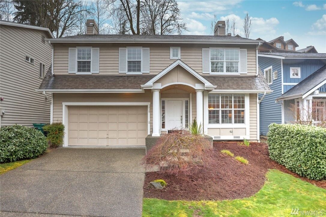 Property Photo:  1035 1st Place SE  WA 98027 