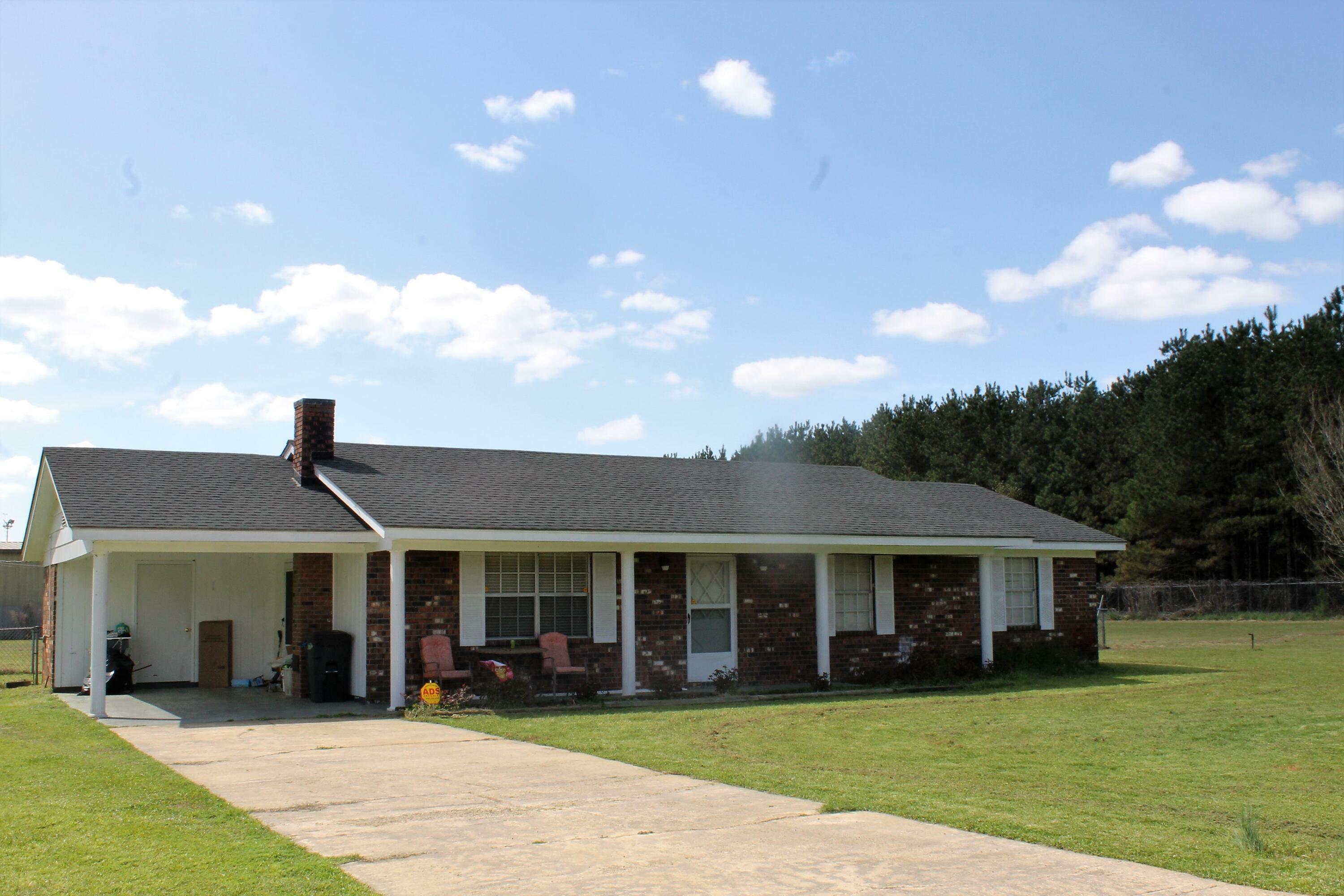 Property Photo:  221 Tenneco Dr  MS 39702 