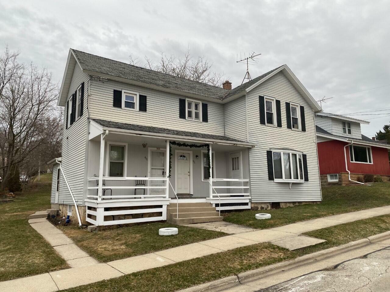 Property Photo: 413 4th St 415 WI 53075