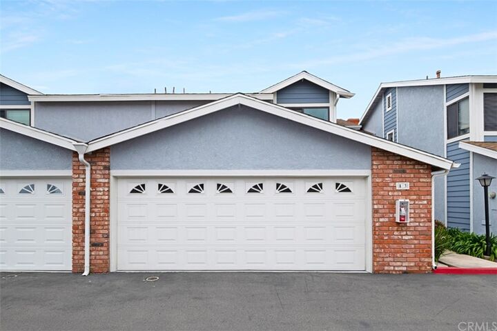 Property Photo:  939 W 19th Street A3  CA 92627 