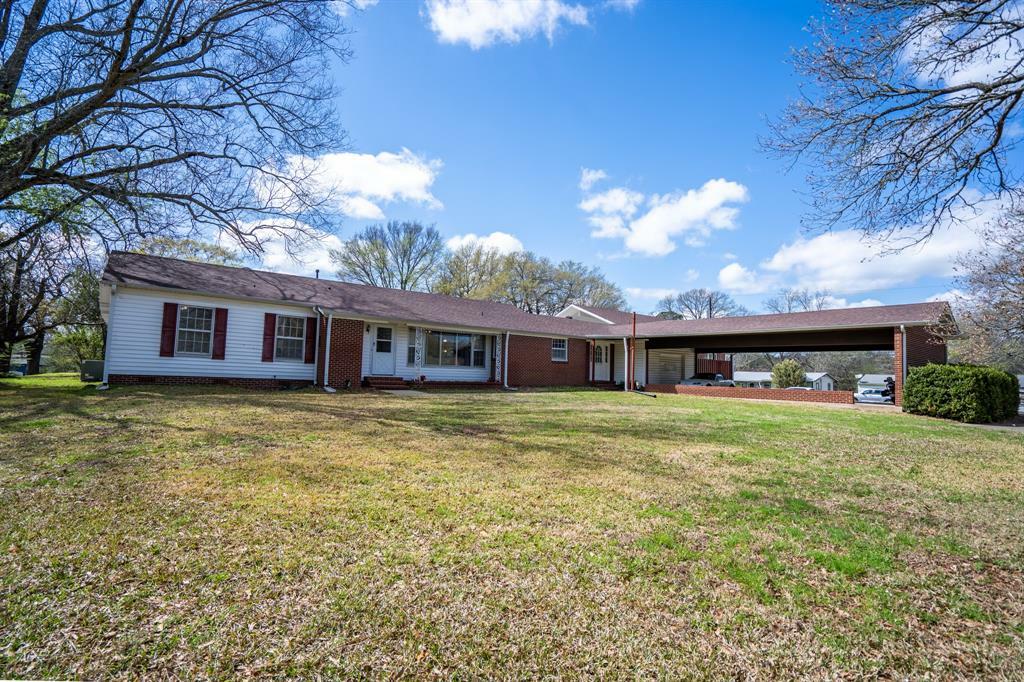 Property Photo:  203 Mc Lean Avenue  TX 75571 