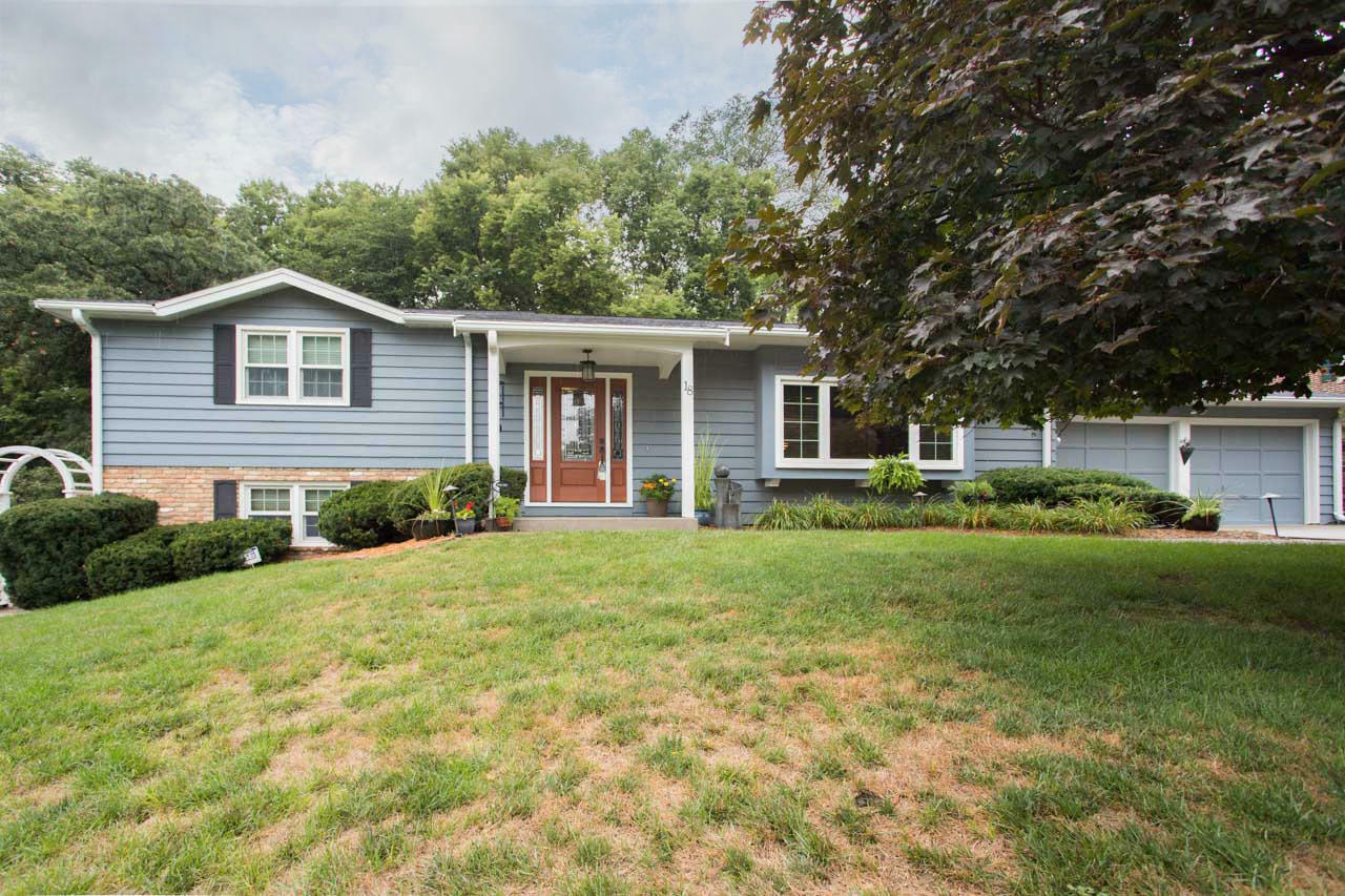 Property Photo:  18 Hillsdale Drive  IA 51503 