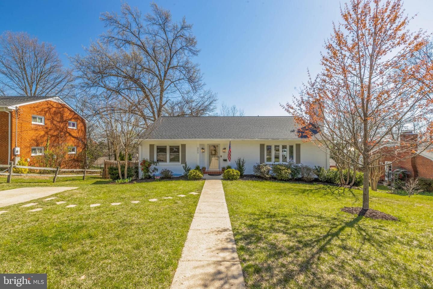 Property Photo: 6417 Bluebill Lane VA 22307