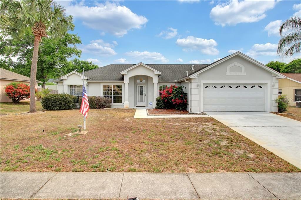 Property Photo: 2142 Kiwi Trail FL 34714