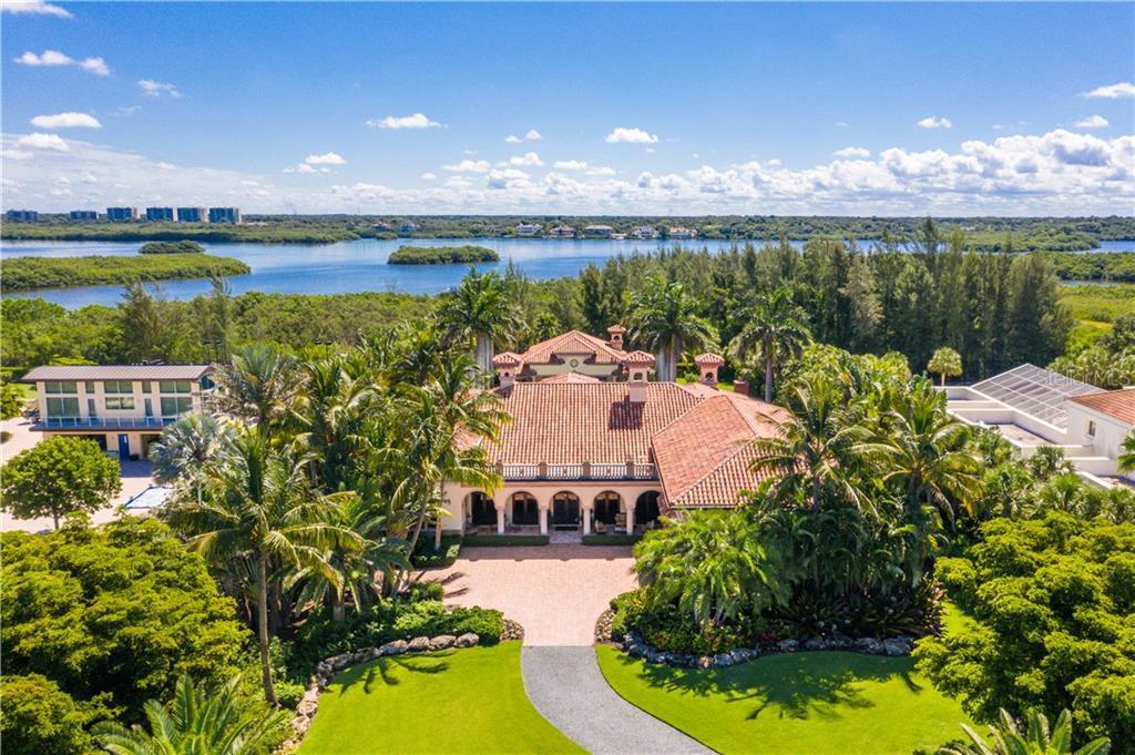 Property Photo: 1588 N Casey Key Road FL 34229