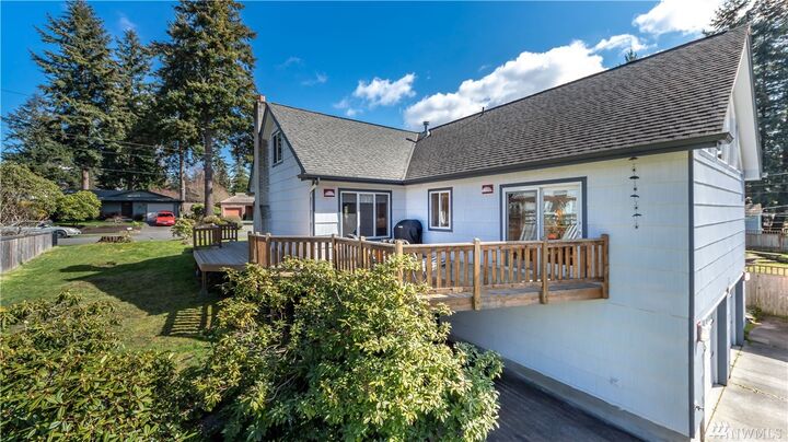 Property Photo:  336 Summit Ave  WA 98466 