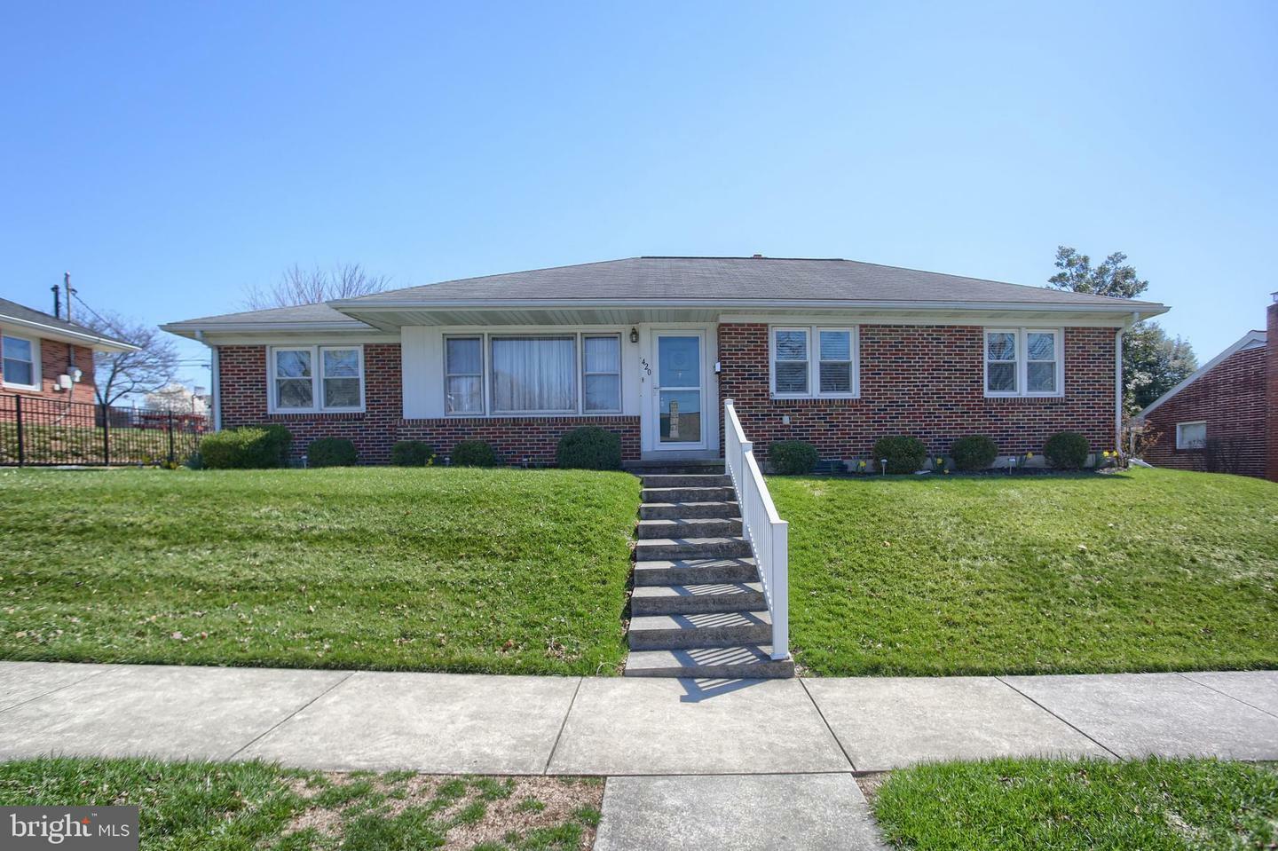 Property Photo:  420 W Areba Avenue  PA 17033 