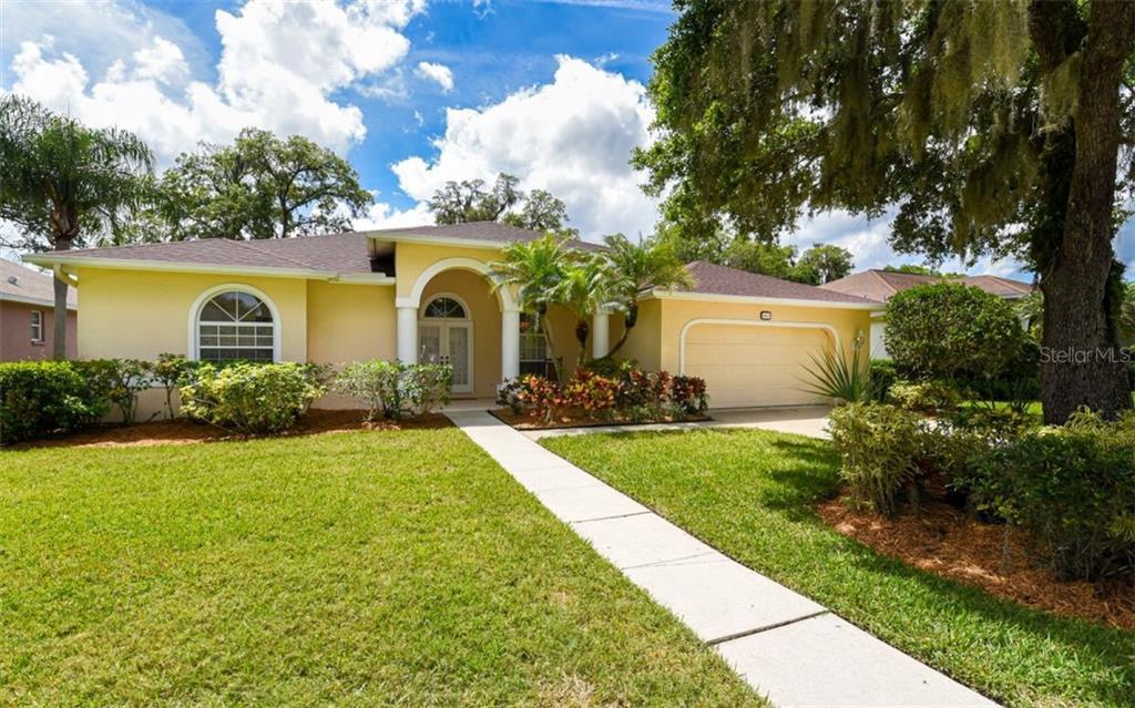 Property Photo:  5807 31st Court E  FL 34222 
