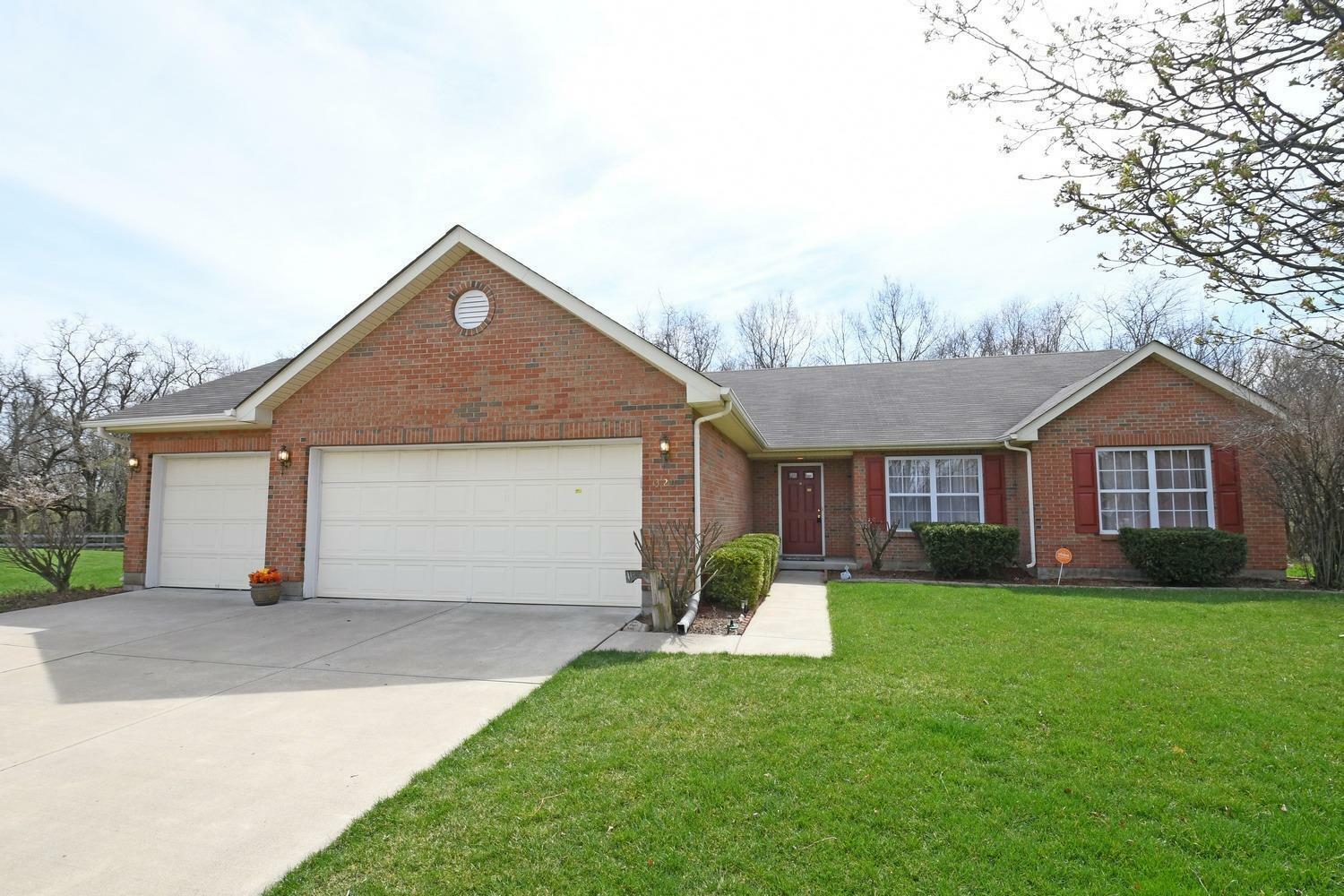 Property Photo:  320 Wellington Ct  OH 45050 