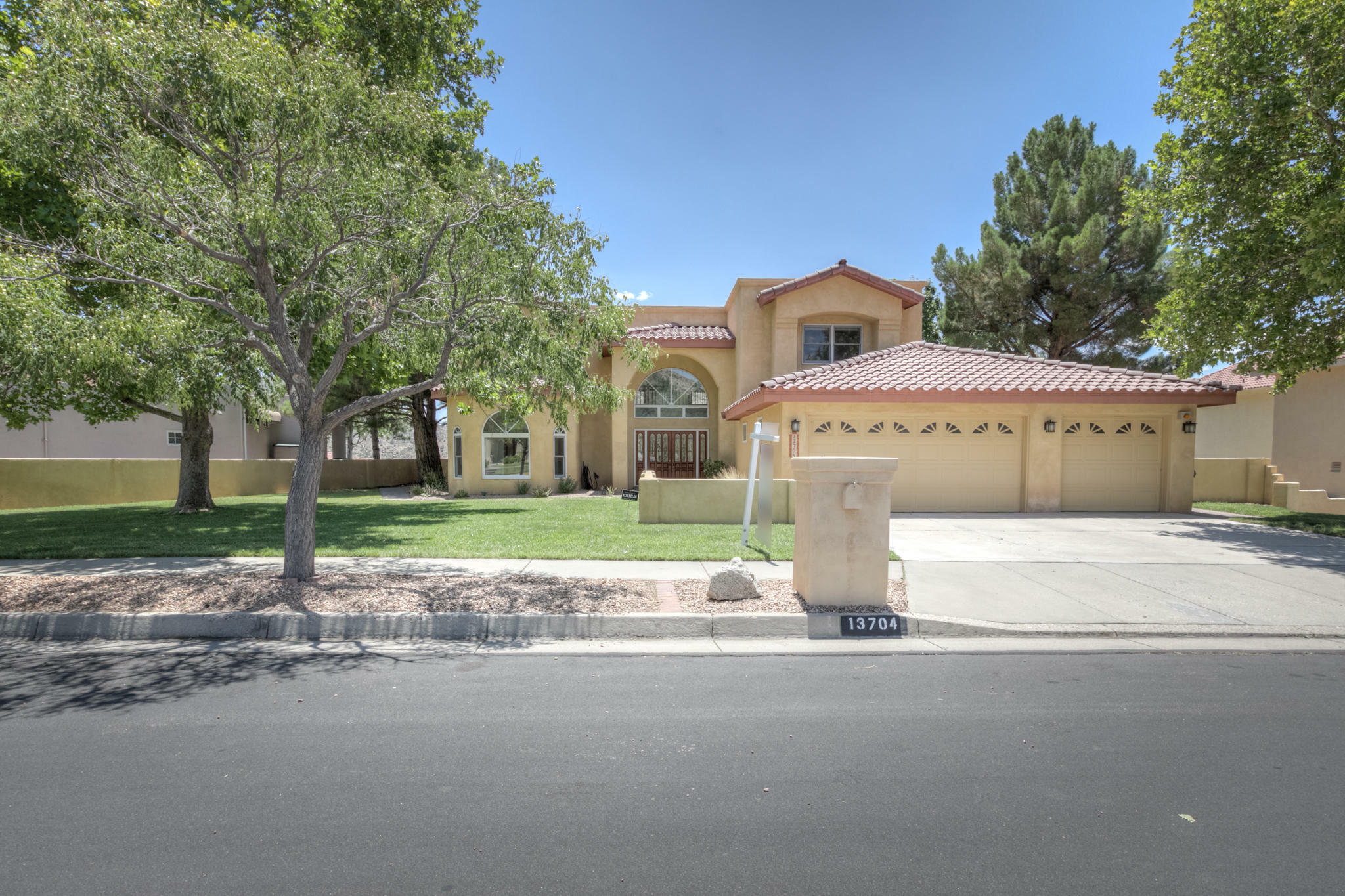 Property Photo:  13704 Crested Butte Drive NE  NM 87112 