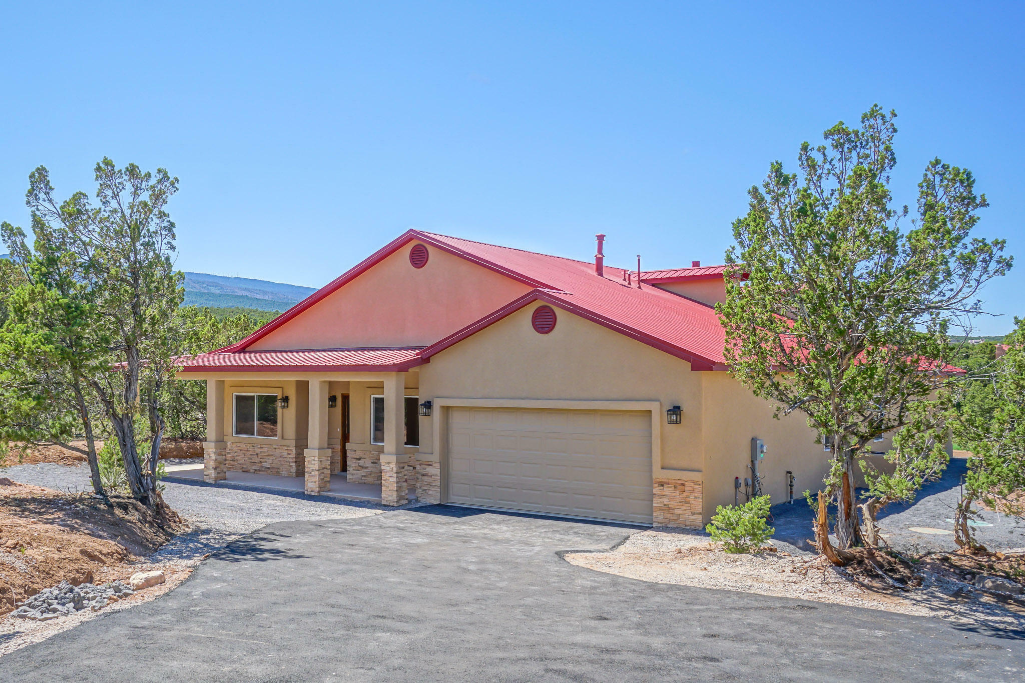 Property Photo:  6 Nambe Court  NM 87047 