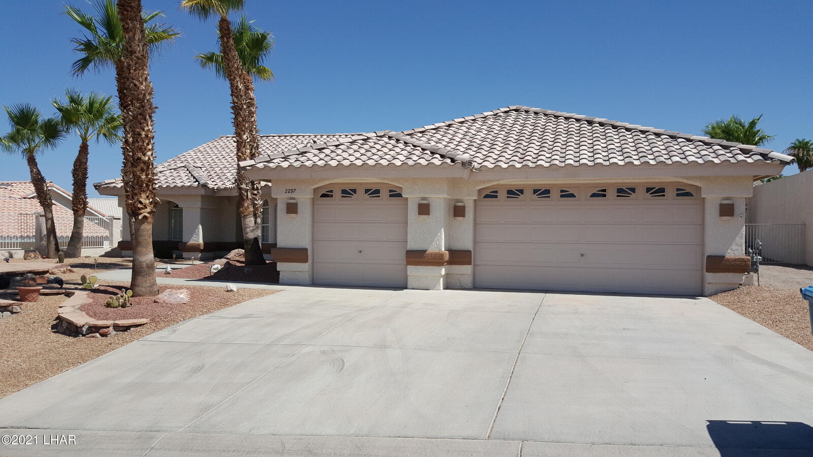 Property Photo:  2297 Jacob Row  AZ 86404 