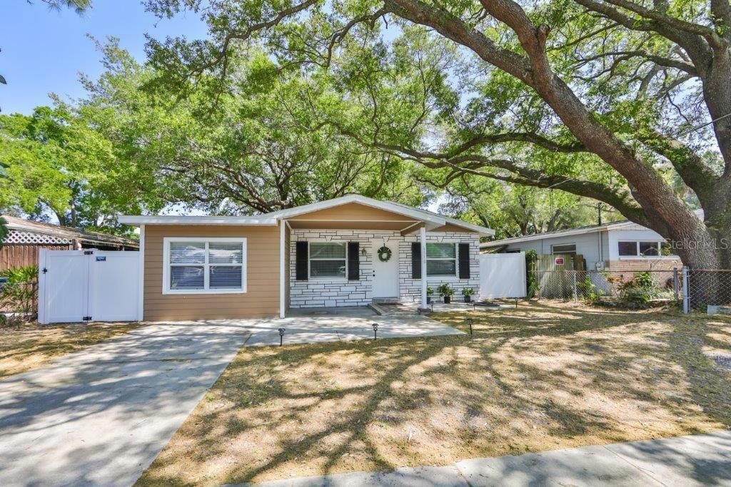 Property Photo:  6810 S Hesperides Street  FL 33616 