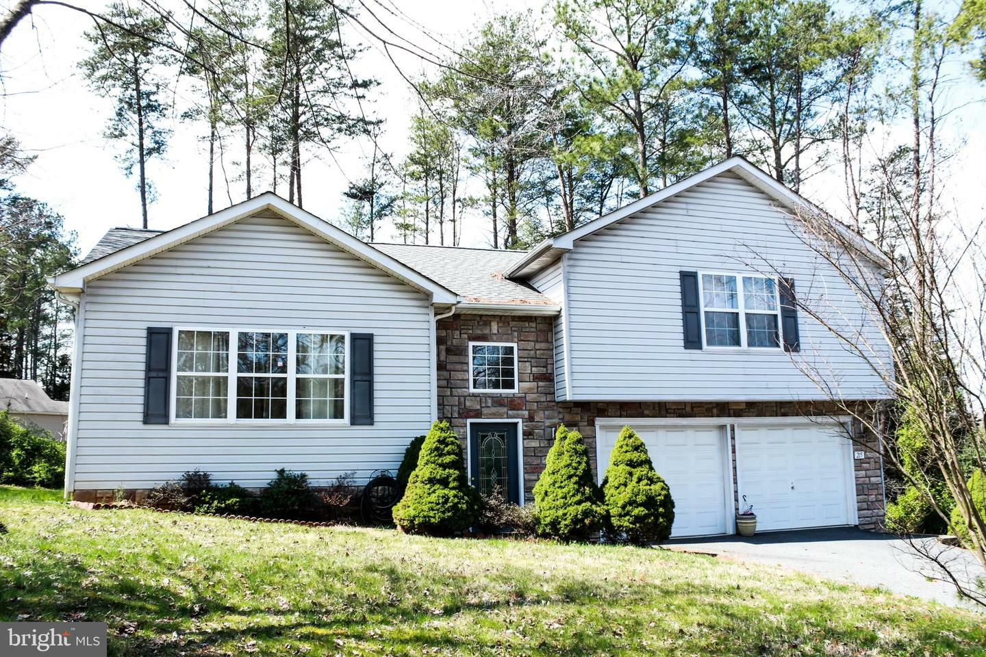 Property Photo:  215 Riverdale Lane  VA 22508 