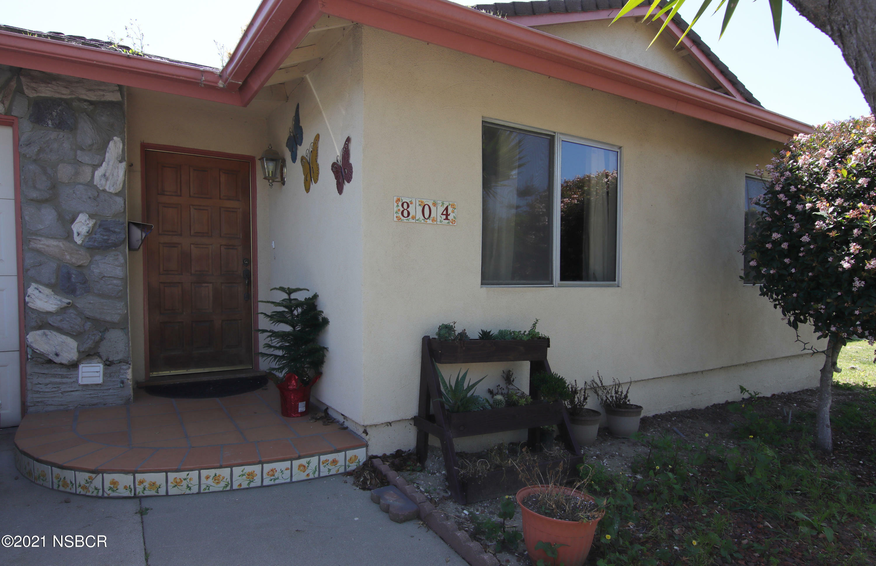 804 W Lime Avenue  Lompoc CA 93436 photo