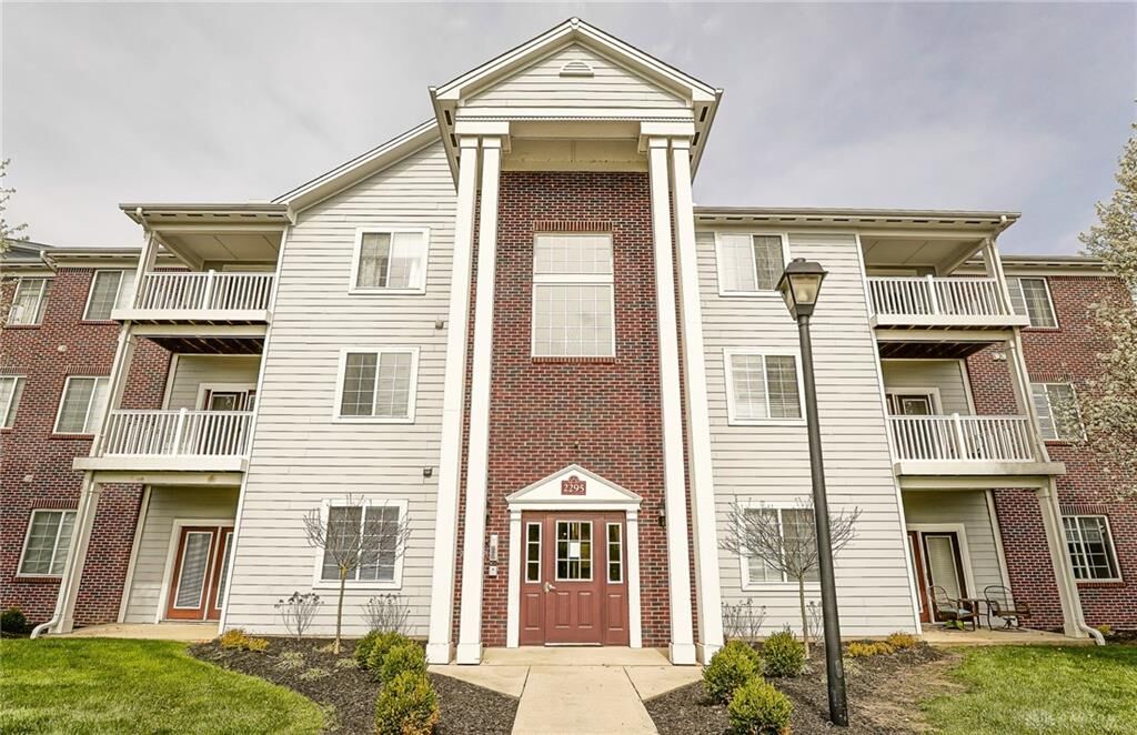Property Photo: 2295 Pinnacle Court 102 OH 45324