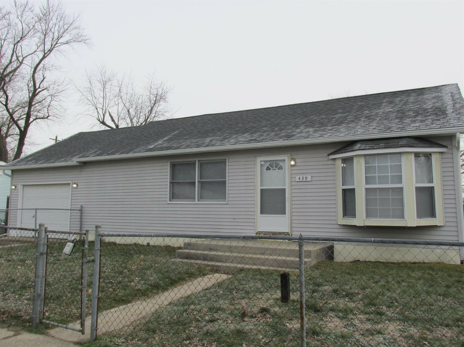 Property Photo: 439 Grayton Road IN 46346
