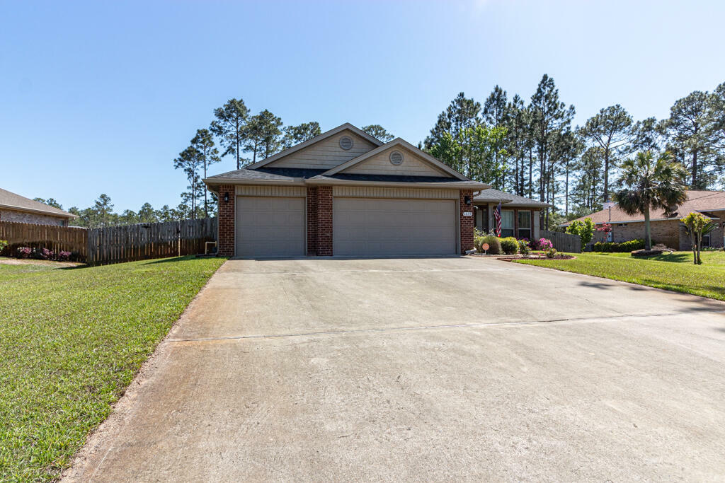 Property Photo: 6615 Leisure Street FL 32566