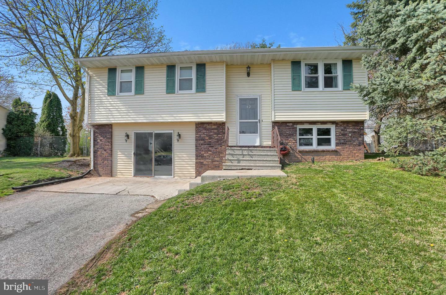 Property Photo:  42 Bonniefield Circle  PA 17325 