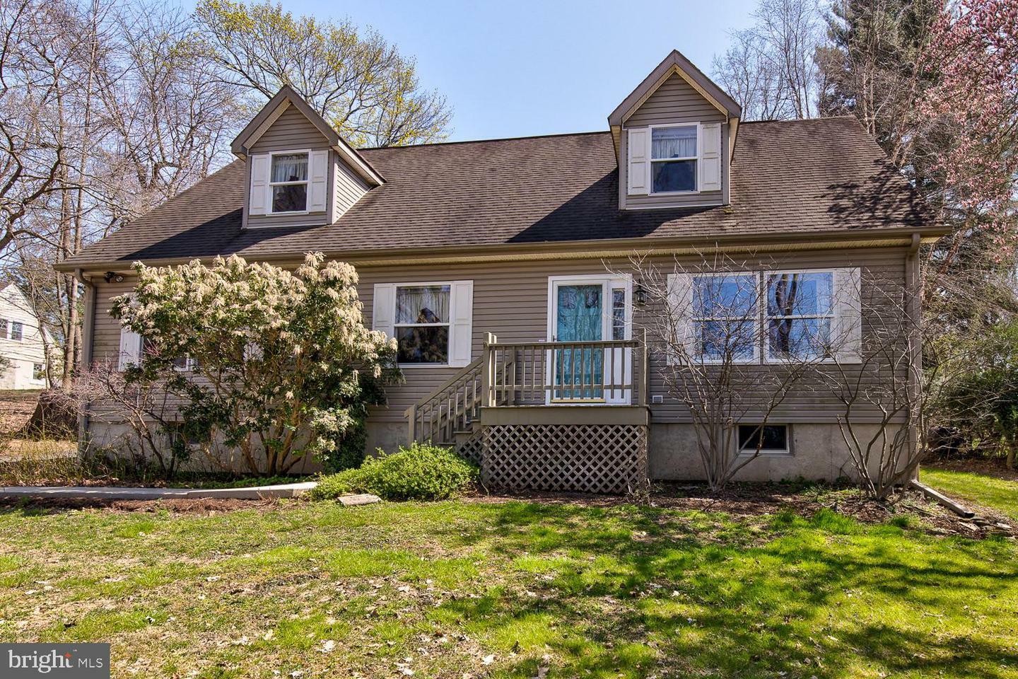 Property Photo: 120 Elwyn Avenue PA 19063