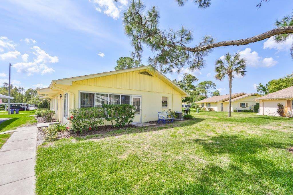 Property Photo:  2229 Grenadier Drive B-149  FL 33573 