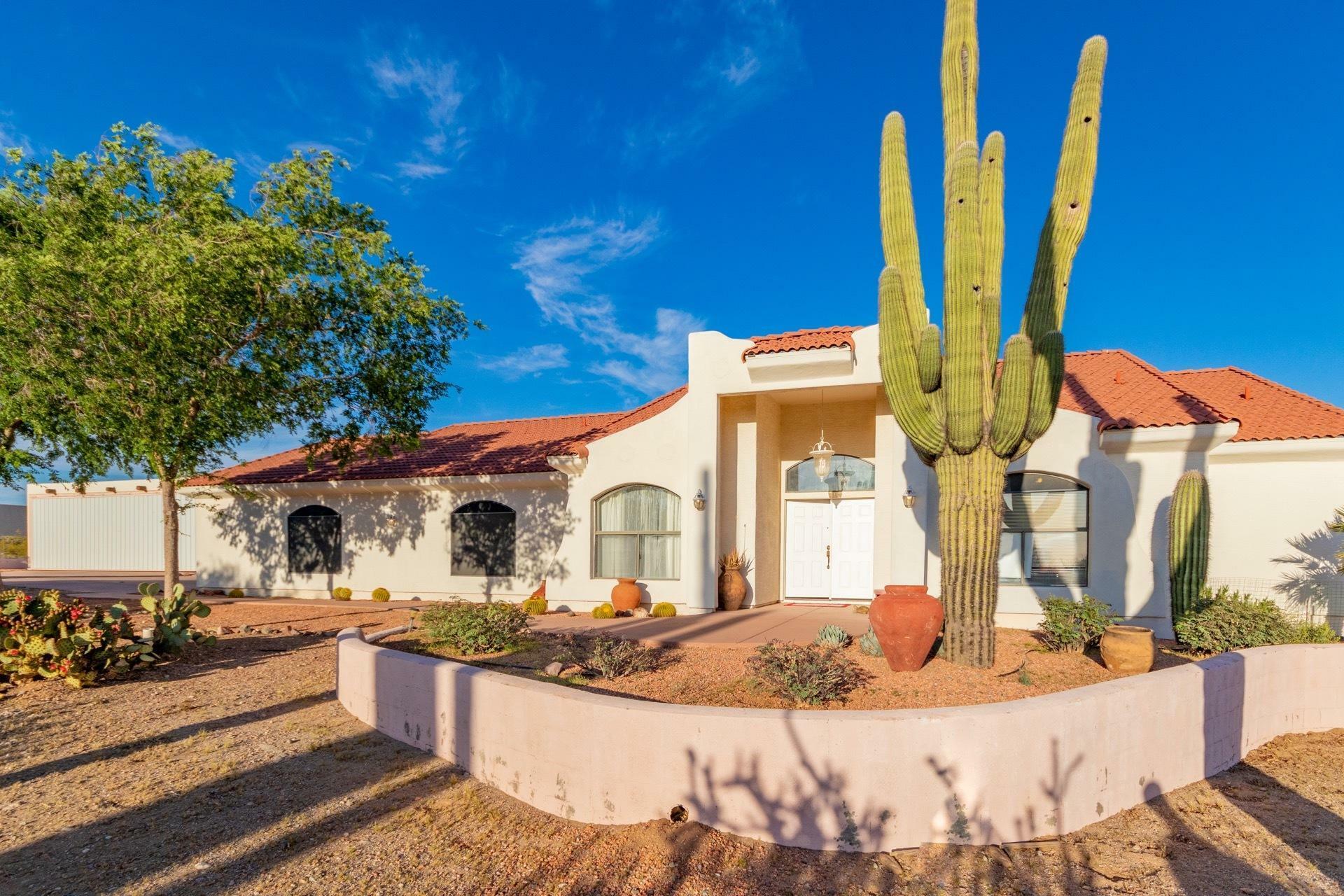 Property Photo: 37529 N 237th Avenue AZ 85342
