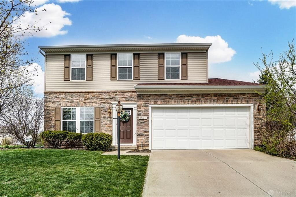Property Photo:  1601 Wimbledon Drive  OH 45324 