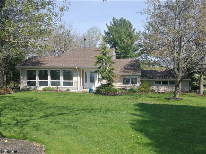 Property Photo:  2304 S Branch Rd  NJ 08853 