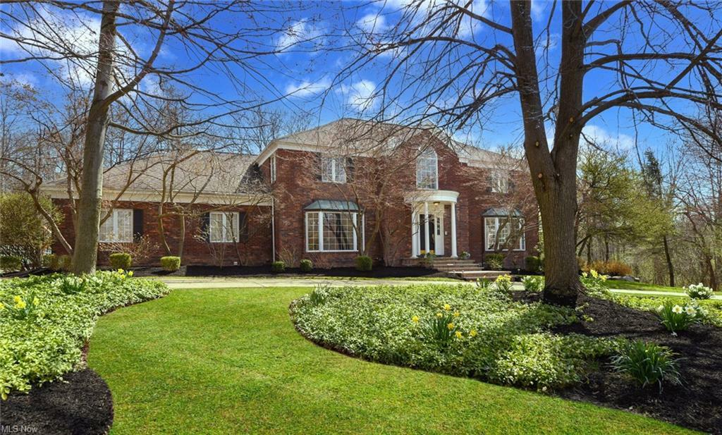 Property Photo: 2675 Butternut Lane OH 44124