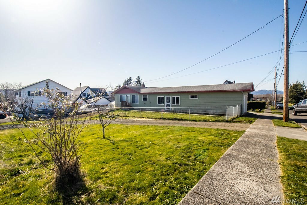 Property Photo:  380 S 2nd  WA 98612 