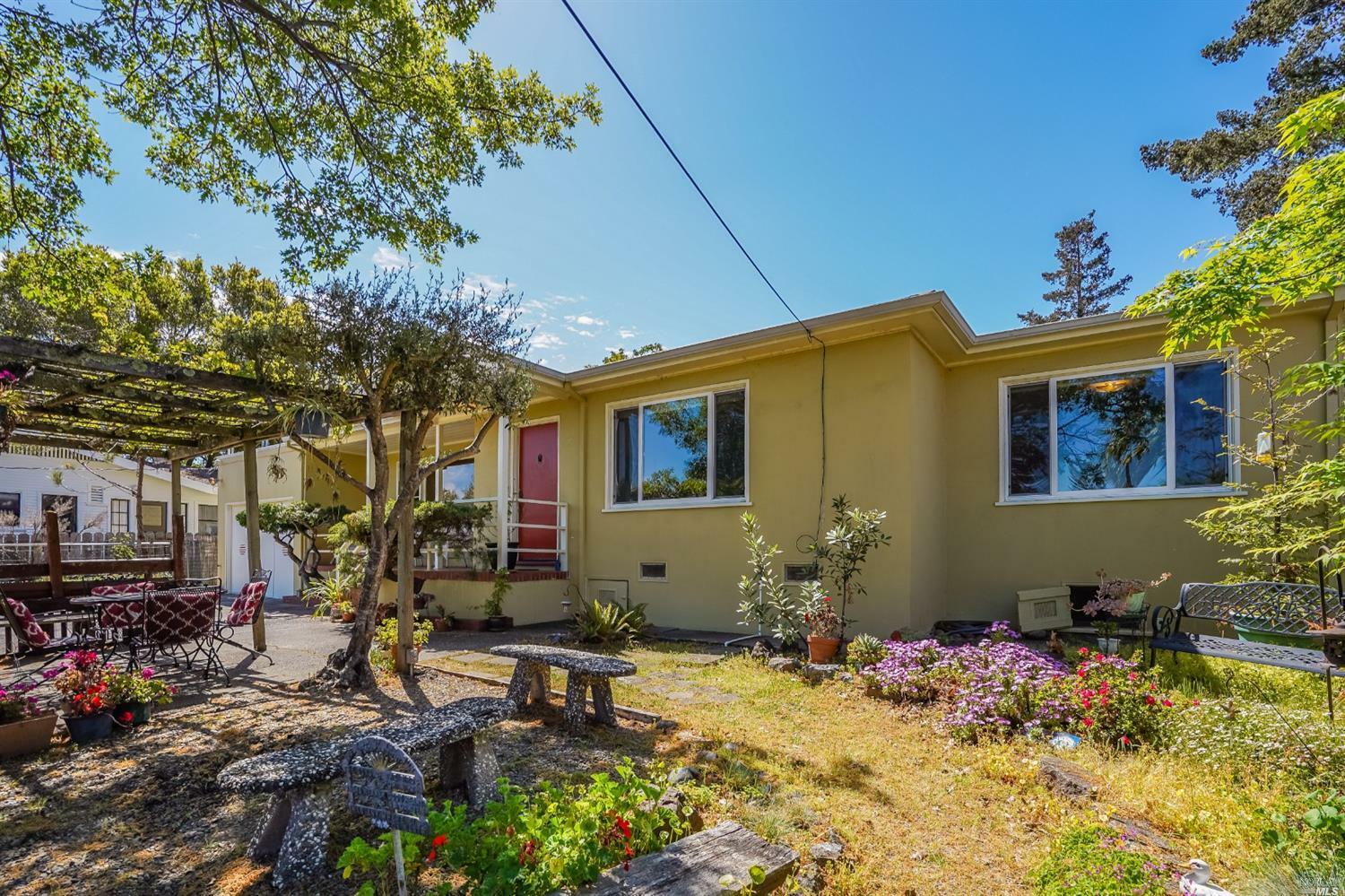 Property Photo:  36 Belle Avenue  CA 94930 