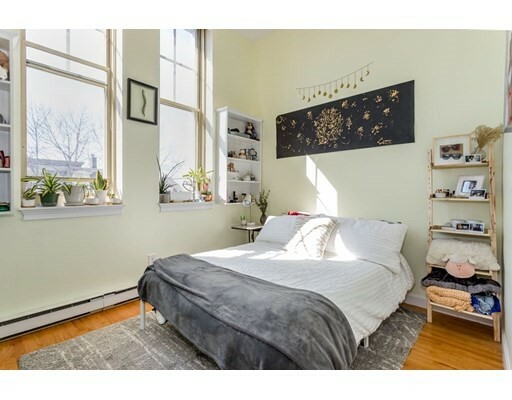 Property Photo:  350 W 4th St 304  MA 02127 