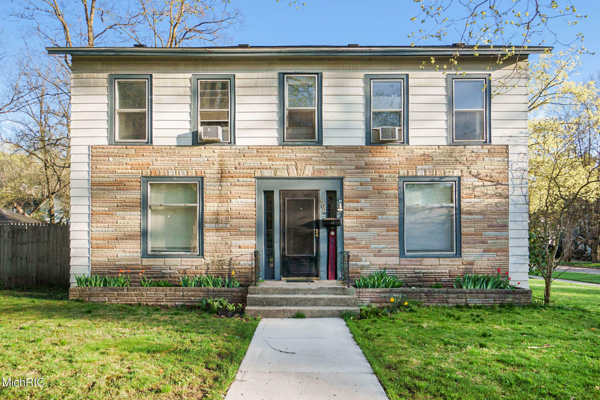 Property Photo:  602 Trowbridge Street  MI 49010 