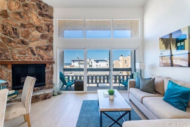Property Photo: 320 Hermosa 204 CA 90254