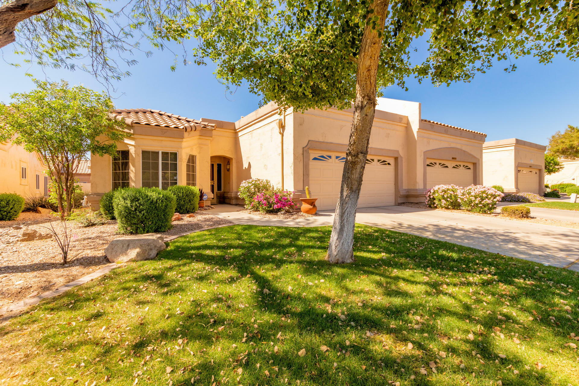 Property Photo:  8878 W Piute Avenue  AZ 85382 