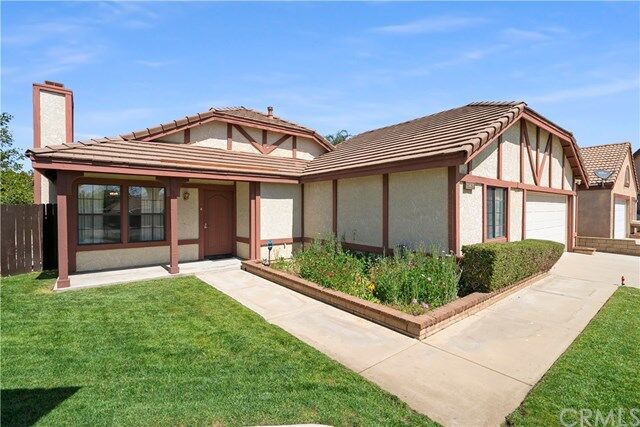 Property Photo:  25670 Beeja Court  CA 92553 