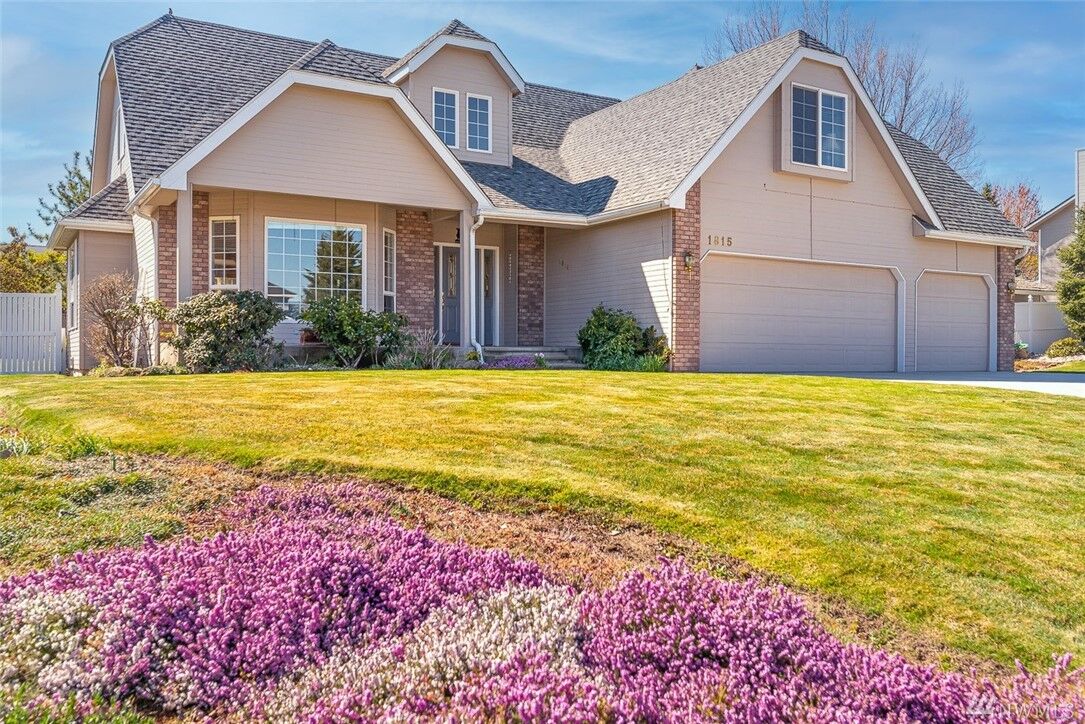 Property Photo:  1815 Aspen Creek Lane  WA 98801 