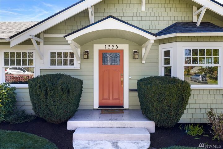 Property Photo: 1533 30th Ave WA 98122