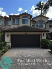 Property Photo: 812 W Village Cir 812 FL 33325