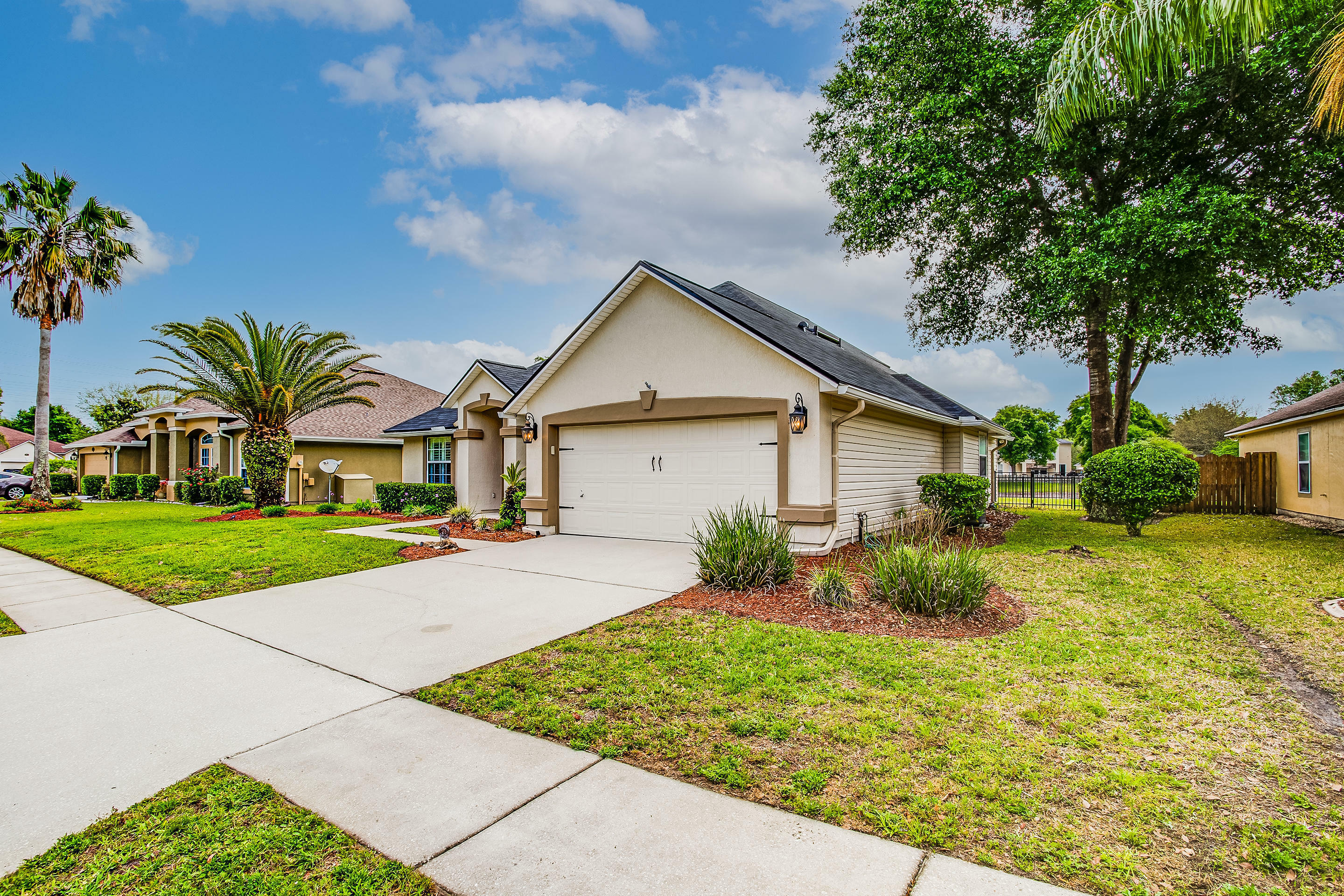 Property Photo:  2938 Captiva Bluff Road N  FL 32226 