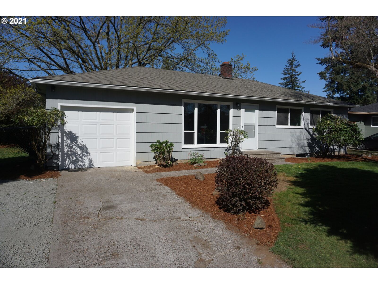 Property Photo: 600 SE 102nd Ave WA 98664