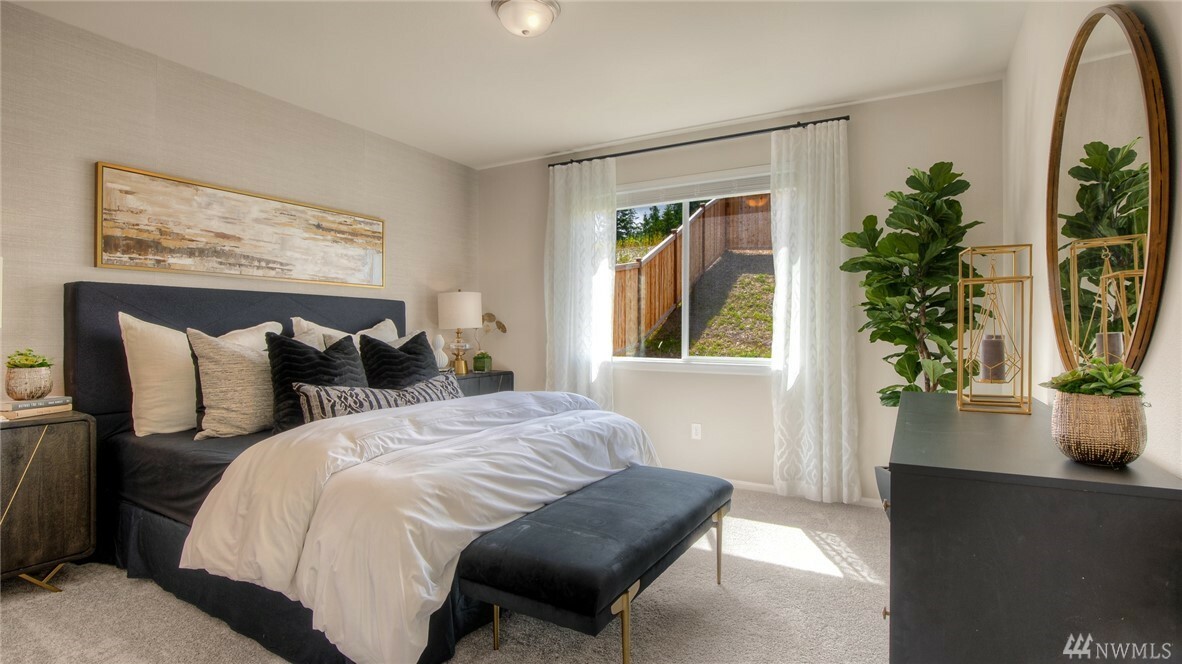 Property Photo: 12910 179th St E WA 98374