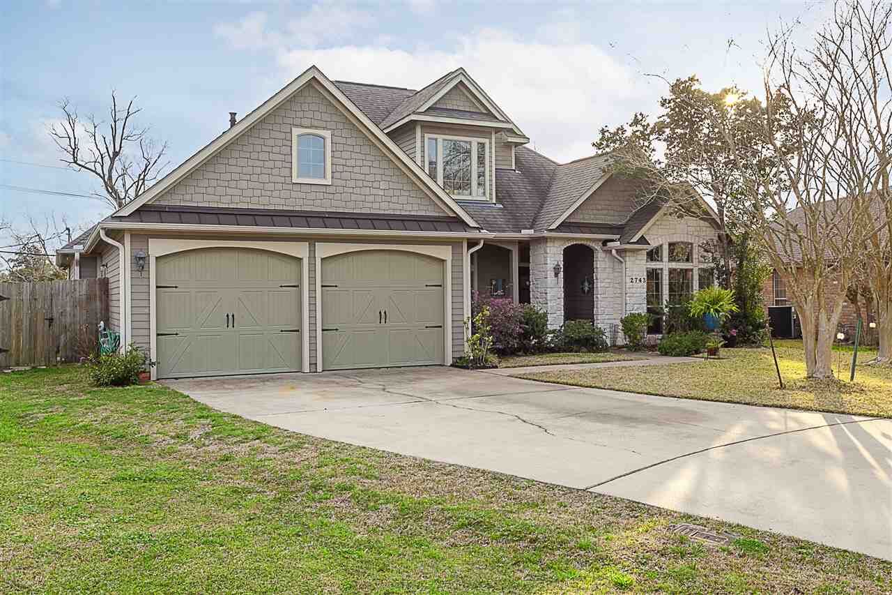 Property Photo:  2743 12th St  TX 77651 