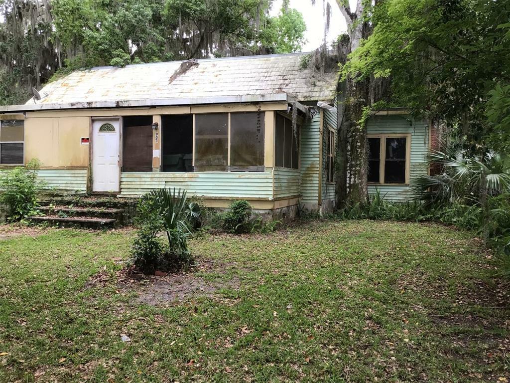 Property Photo: 907 Kolb Street FL 34748