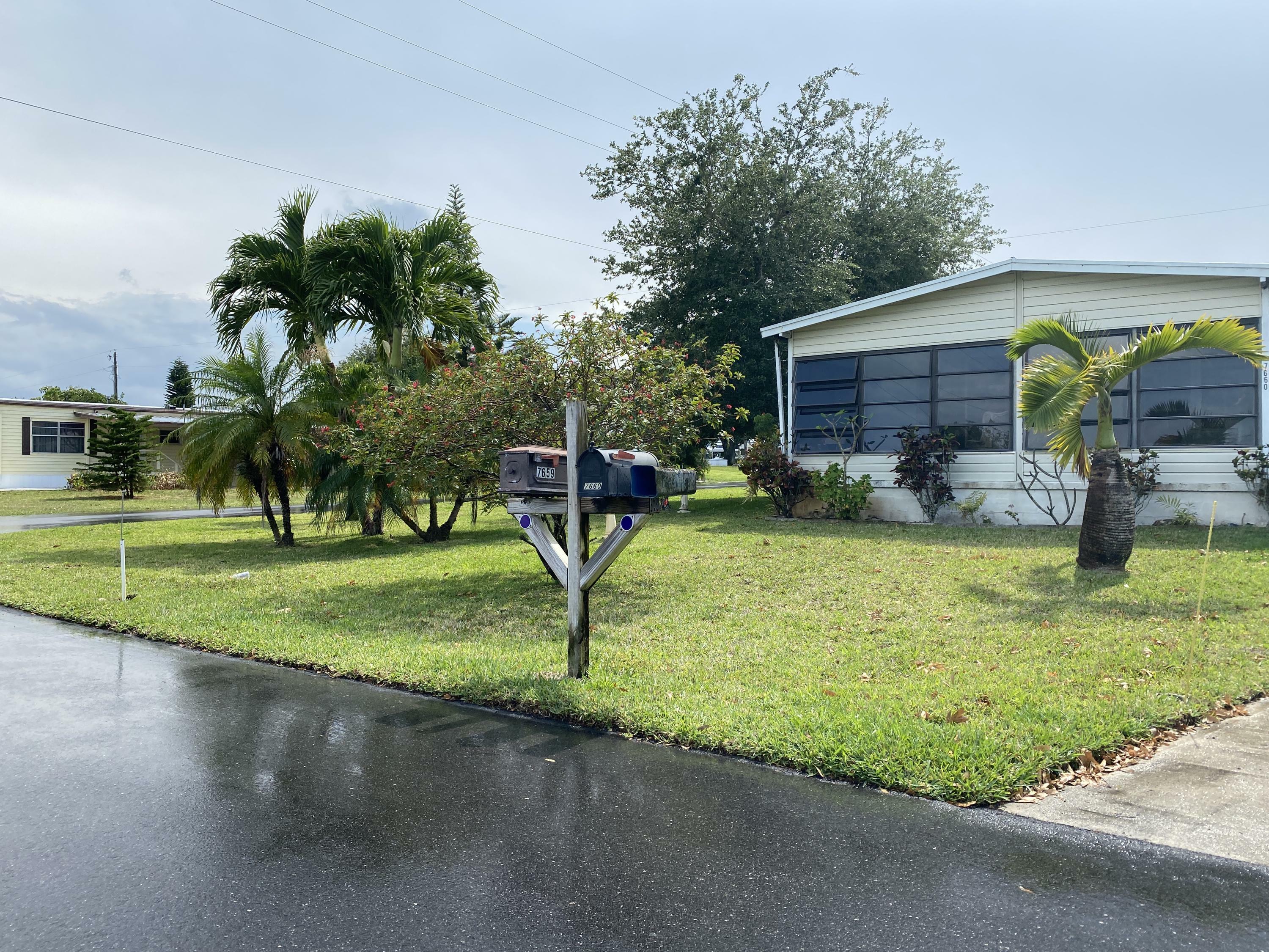 Property Photo:  7660 SE Eagle Avenue  FL 33455 