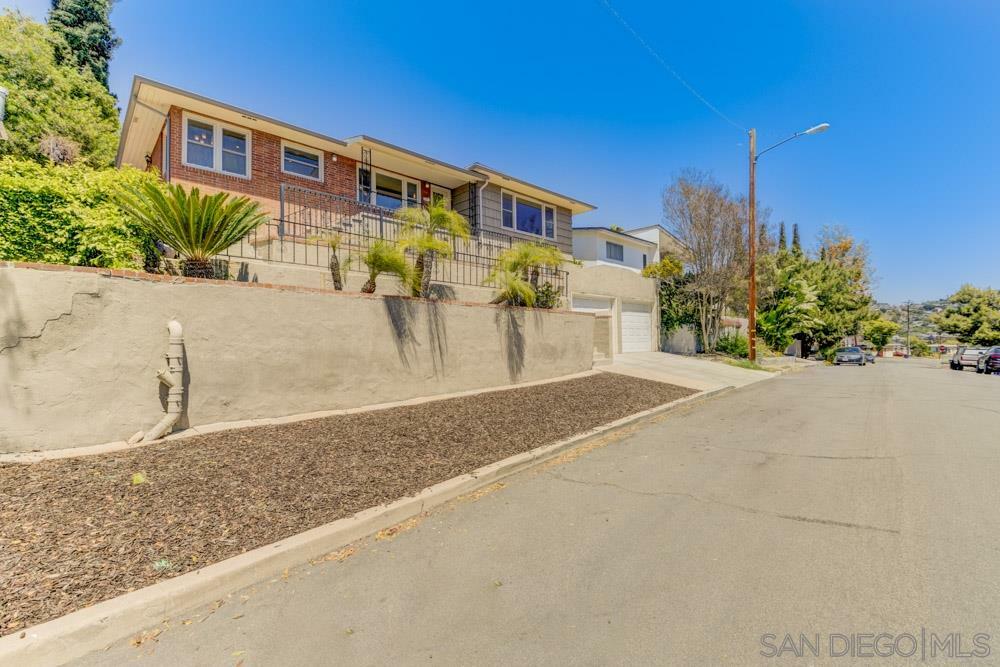 Property Photo:  7352 Stanford Ave  CA 91942 